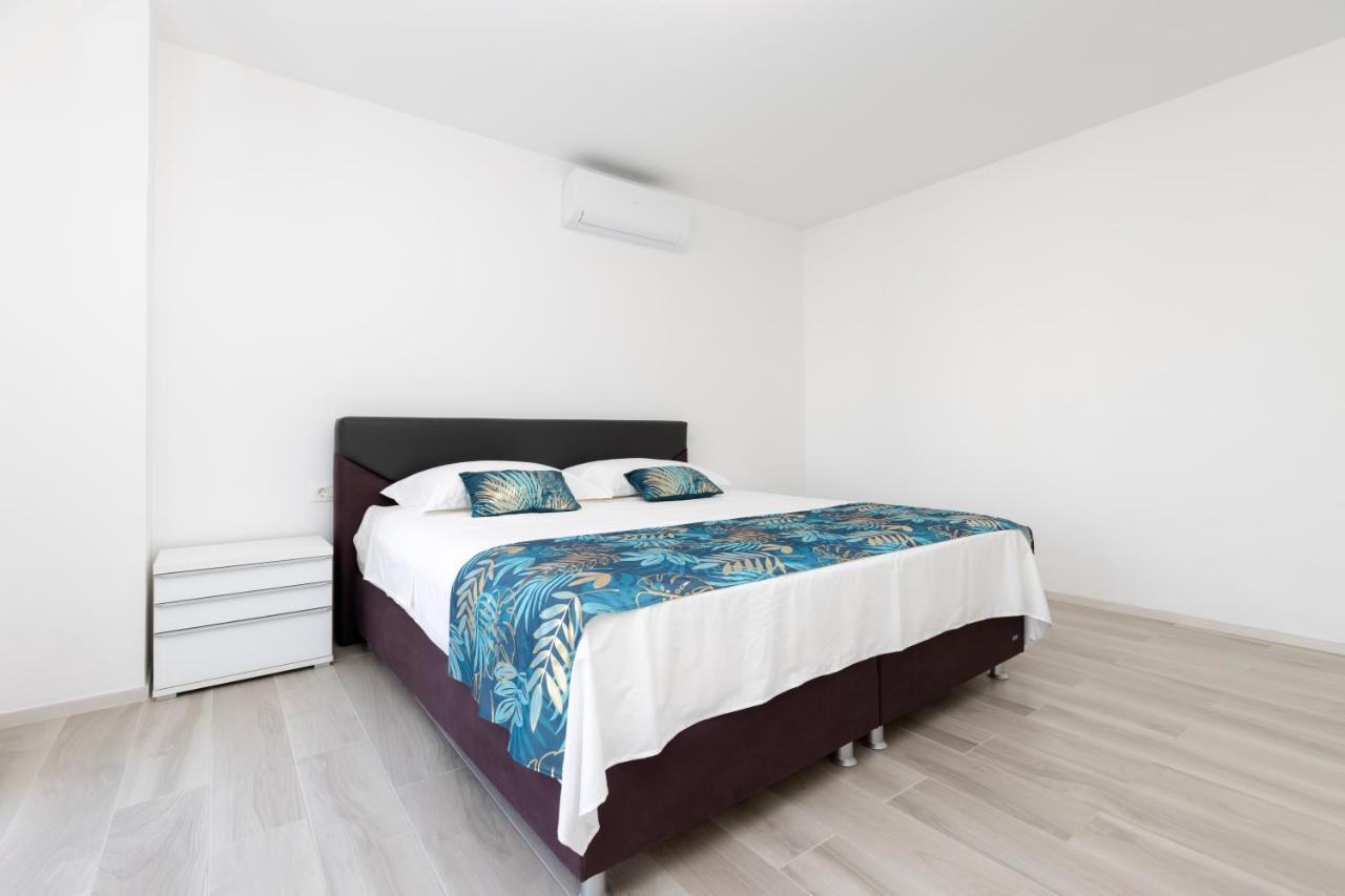 Apartments Olea Mali Losinj Bagian luar foto