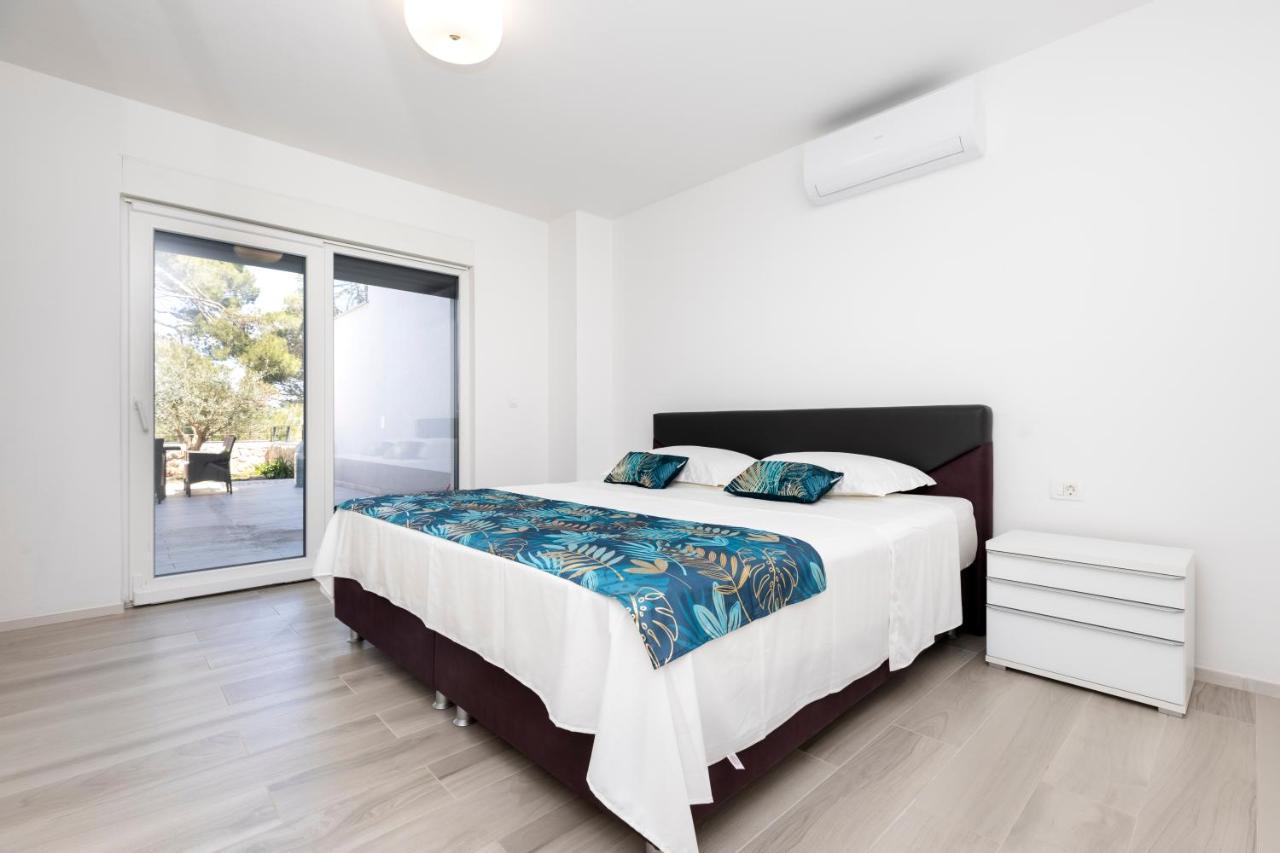 Apartments Olea Mali Losinj Bagian luar foto