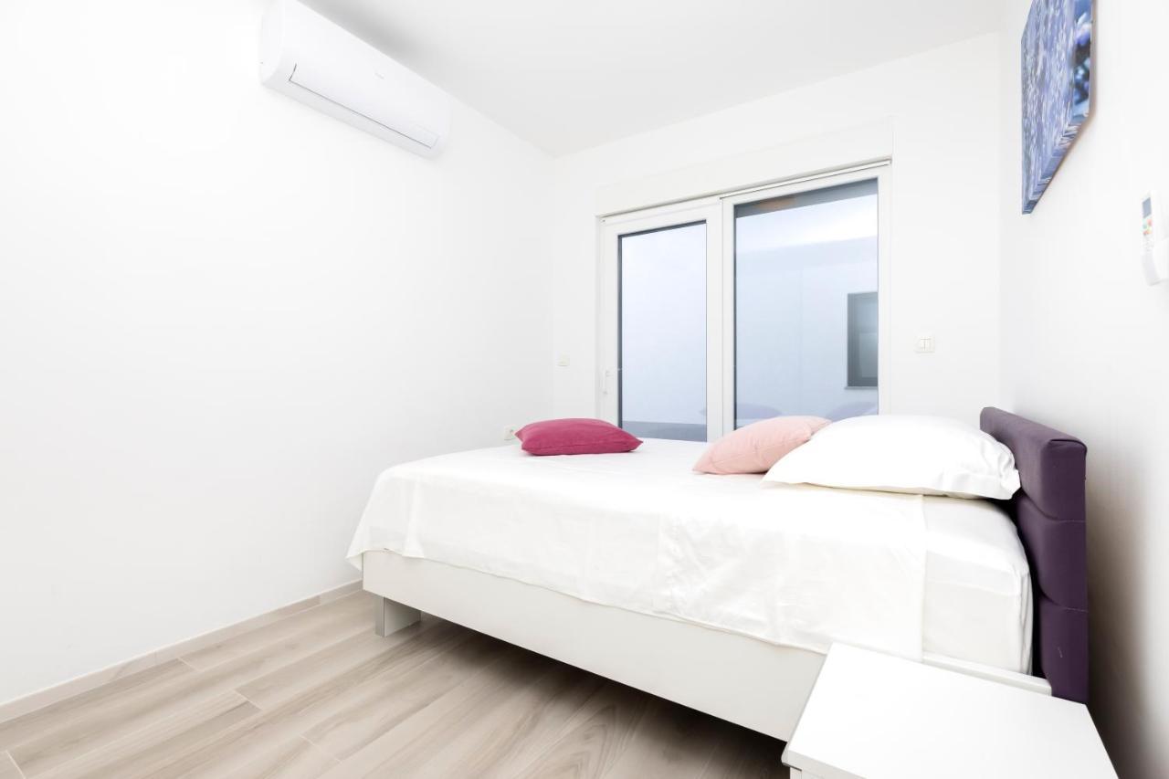 Apartments Olea Mali Losinj Bagian luar foto
