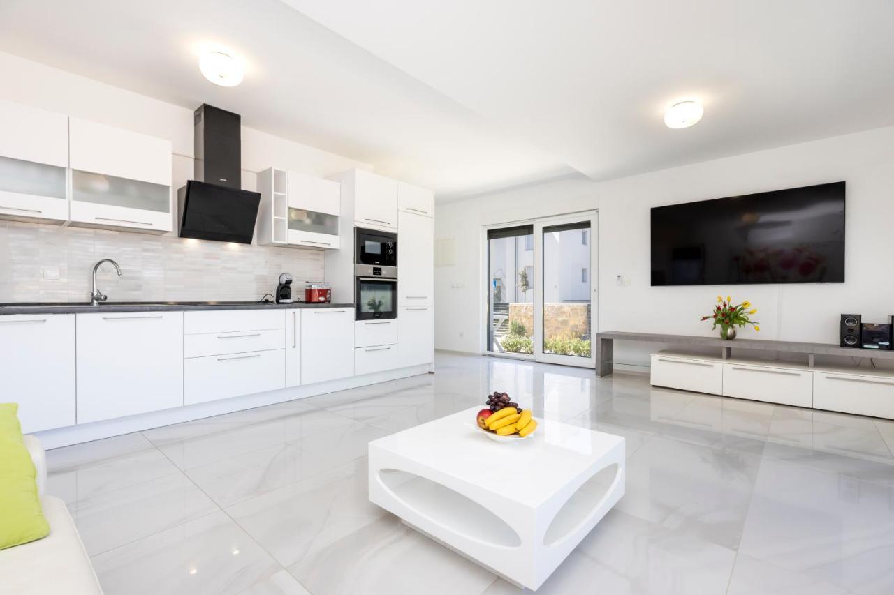 Apartments Olea Mali Losinj Bagian luar foto